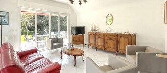 Homerez - Inviting House in Fouesnant with Large Garden