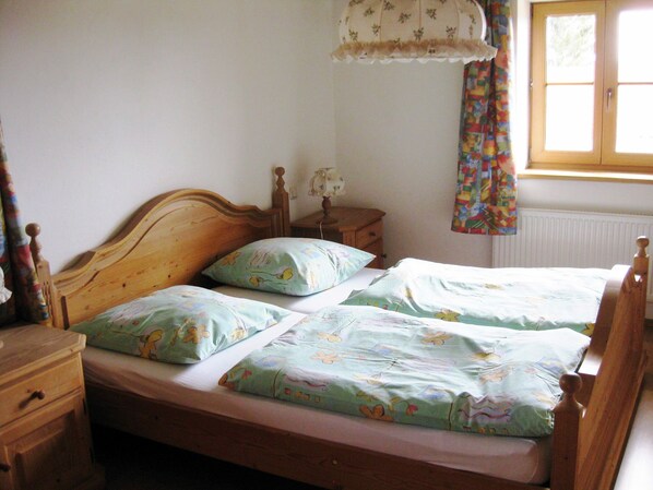 1 chambre, accès Internet, draps fournis