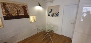 Doppelzimmer, 1 Queen-Bett | Zimmerausstattung