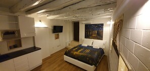 Suite estudio, cocina básica | Decoración individual, mobiliario individual, escritorio