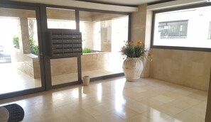 Interior - Beach Cozy Apartment (Tel Aviv-Yafo)