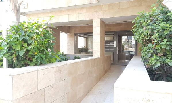 Exterior detail - Beach Cozy Apartment (Tel Aviv-Yafo)