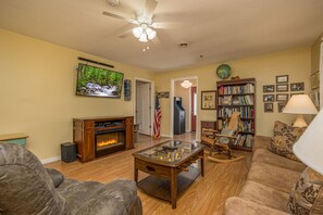 Smart-TV, Kamin, Videospiele