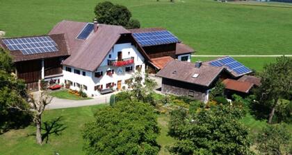 Apartment up to 6 pers. on the 1st floor, balcony, 100 sqm