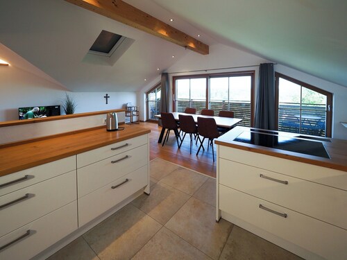 Apartment up to 6 pers. on the 1st floor, balcony, 100 sqm