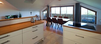 Apartment up to 6 pers. on the 1st floor, balcony, 100 sqm