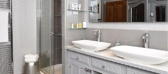 Stunning Grade II listed Holiday Home in St Leonards On-Sea