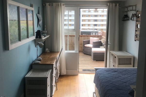 4 chambres, coffres-forts dans les chambres, fer et planche Ă repasser