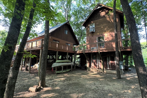 Main Cabin on the left and additional space available for an additional fee.