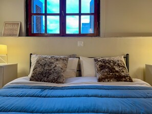 4 bedrooms, in-room safe, iron/ironing board, WiFi - (3A)Three bedroom Central Neoclassical Suite with loft in Psiri-Historic Center (Athina)