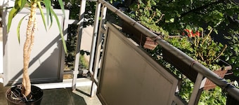 New and quiet apartment in quiet street. Great location near city centar. Spacey