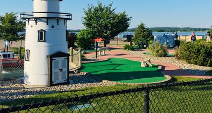 Convenience and Privacy in Exclusive North Cove!  Close to beaches and downtown!