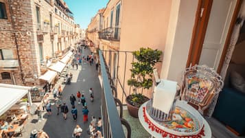 Junior-Suite, 1 Queen-Bett und Schlafsofa, Balkon, Stadtblick | Blick vom Balkon