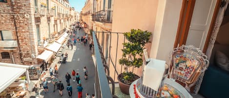 Junior-Suite, 1 Queen-Bett und Schlafsofa, Balkon, Stadtblick | Blick vom Balkon