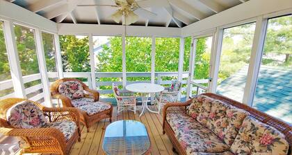 Just Steps to the Sands of Lake Michigan! Sleeps 18
