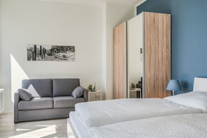 2 Schlafzimmer, Reisekinderbett, WLAN, Bettwäsche