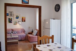 Dining - Two bedroom apartment with sea-view, parking, close to center of Hvar (Hvar)
