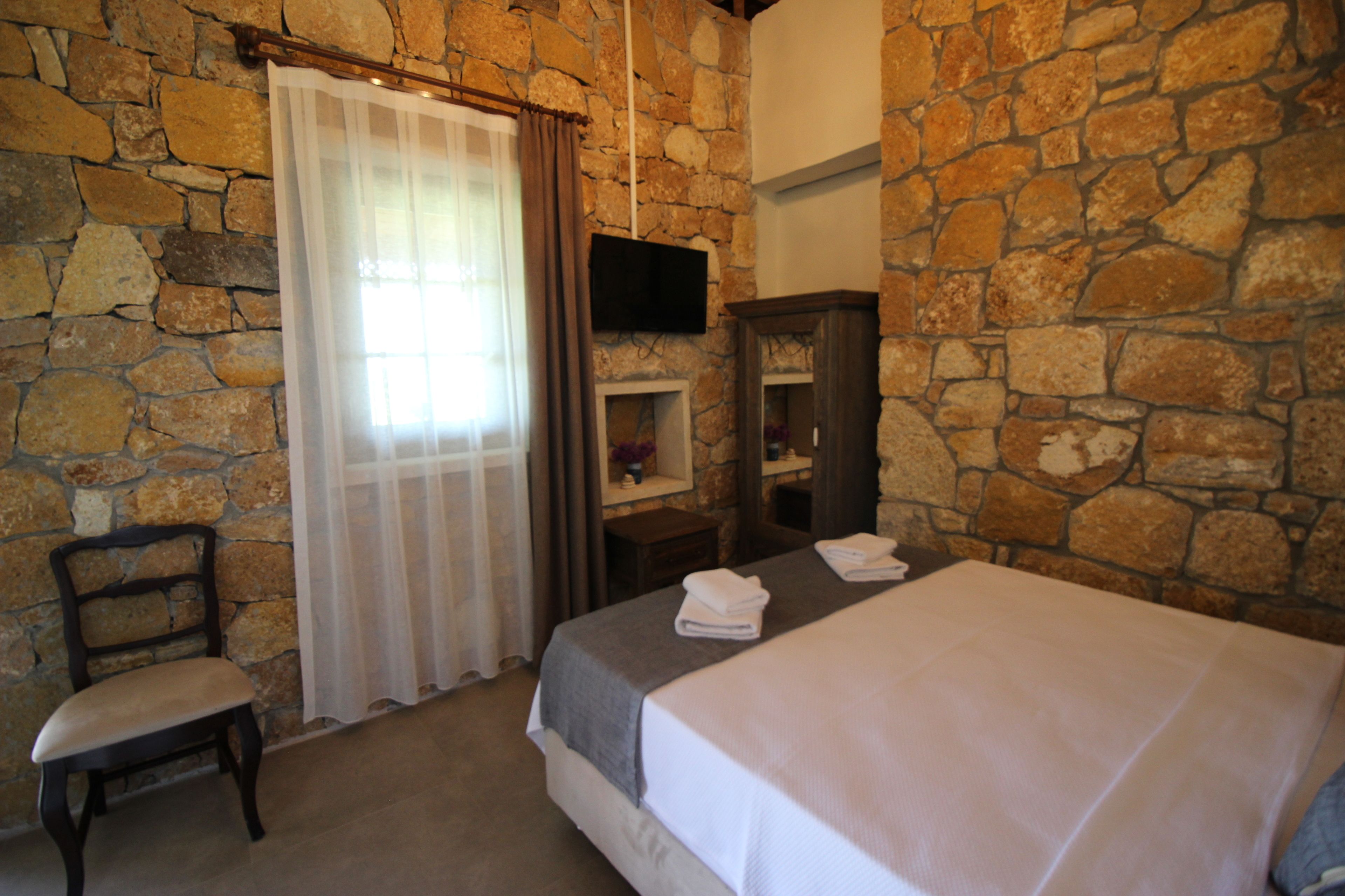 standard double room, garden view | 1 bedroom, desk, free wifi, bed sheets