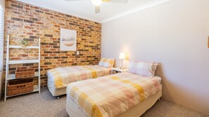 3 chambres, fer et planche à repasser, Wi-Fi gratuit