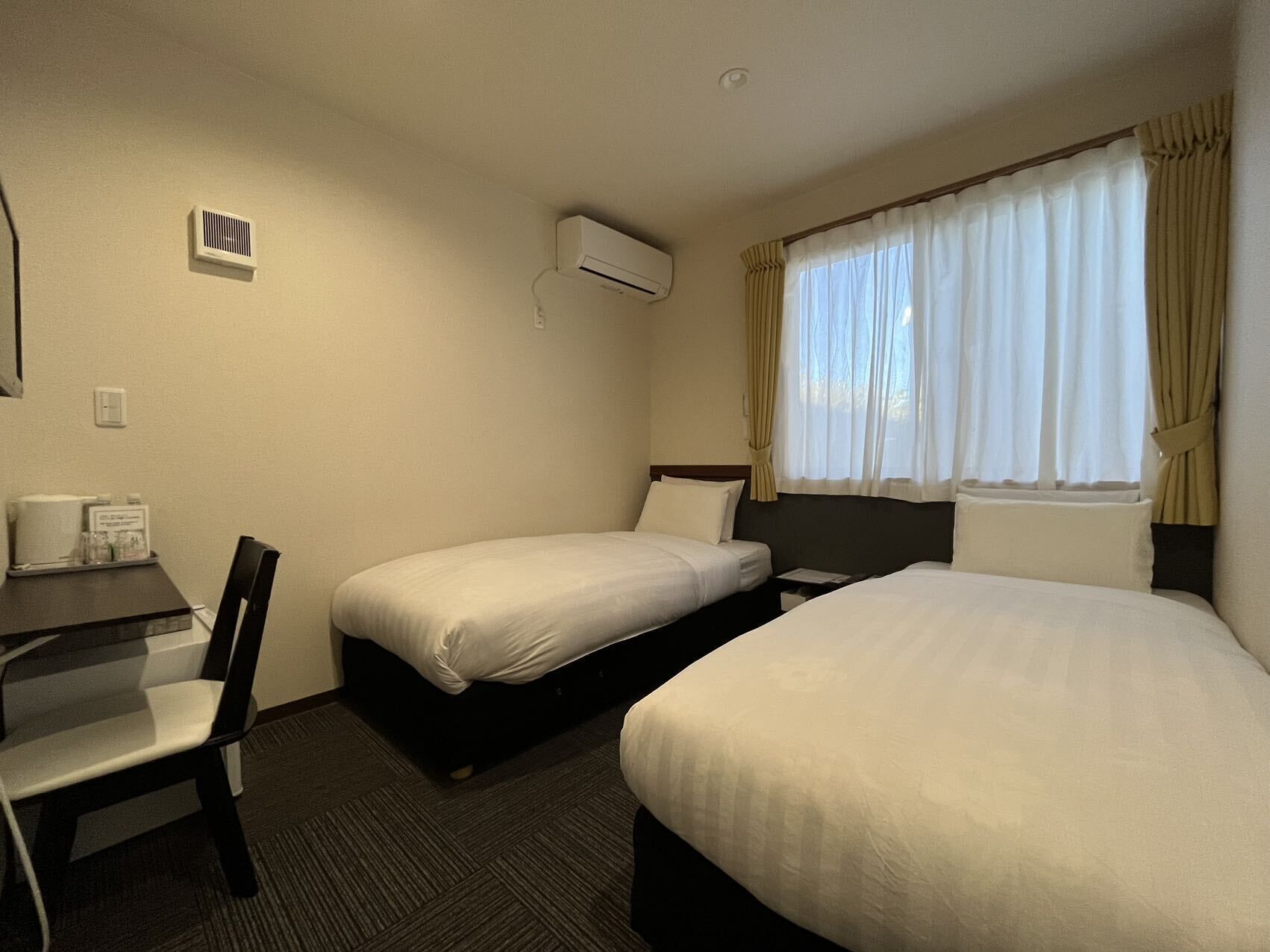 standard room | desk, blackout curtains, soundproofing, free wifi