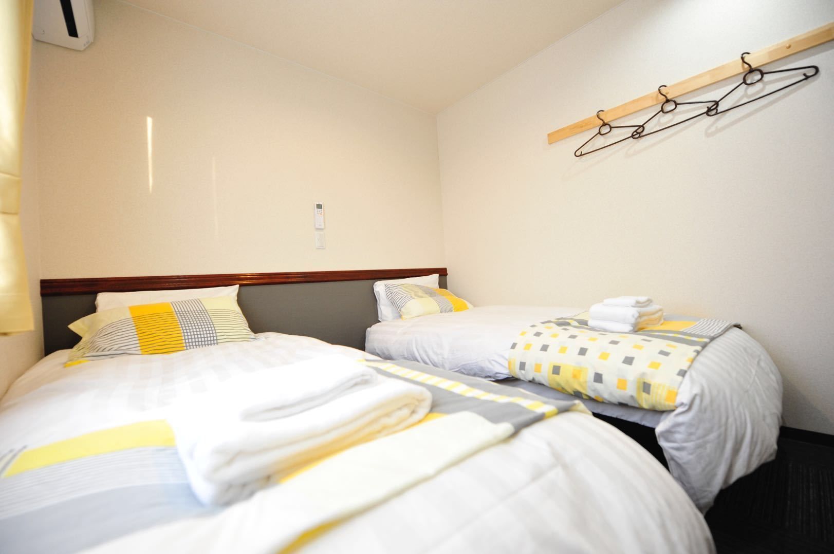 desk, blackout curtains, soundproofing, free wifi