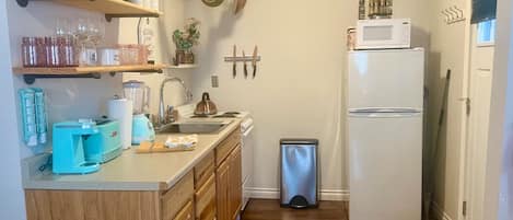 Fridge, microwave, oven, toaster