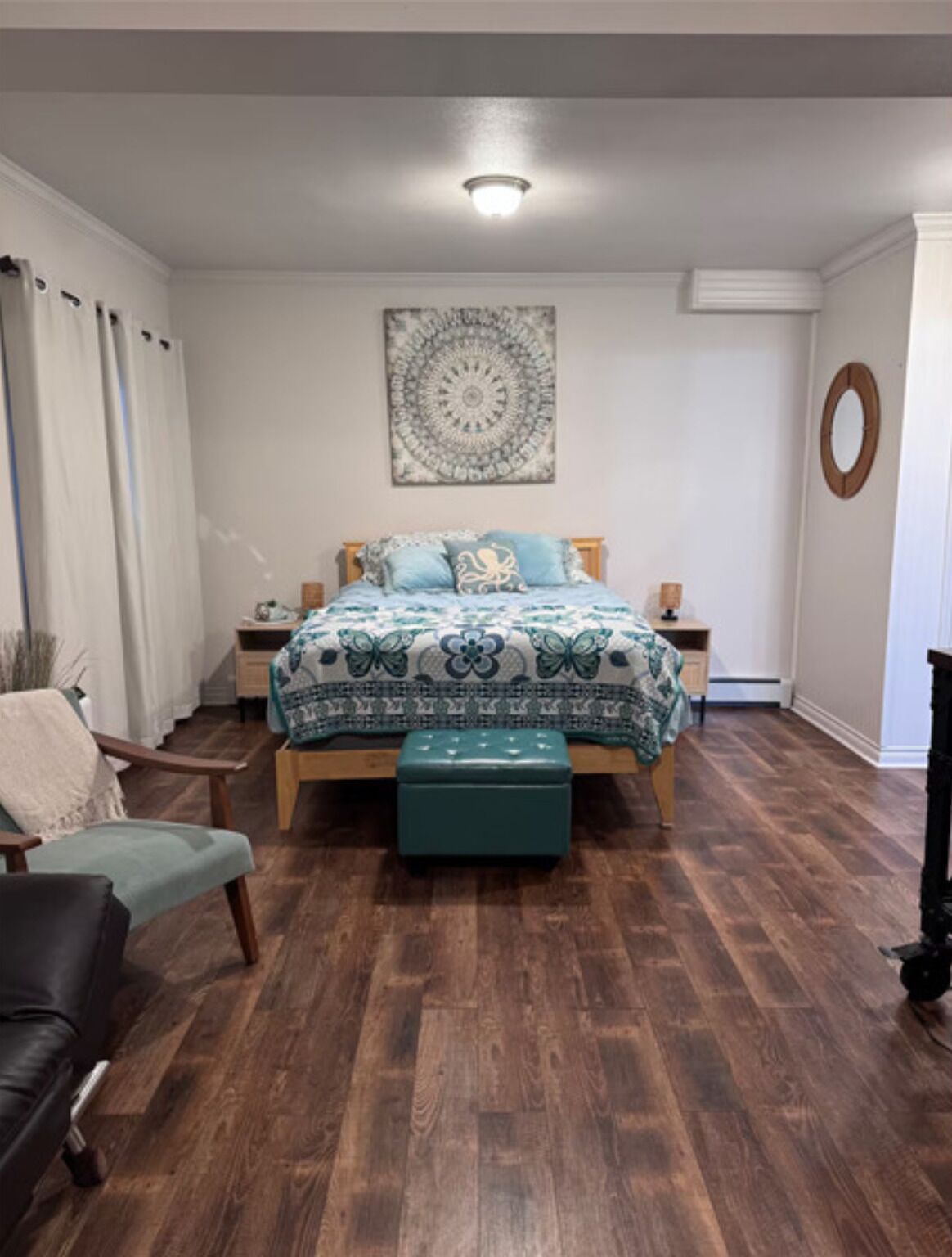 2 habitaciones, tabla de planchar con plancha, wifi y ropa de cama 