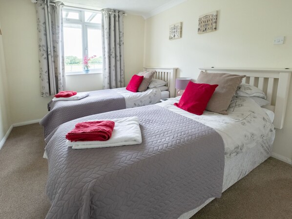 3 bedrooms, free internet