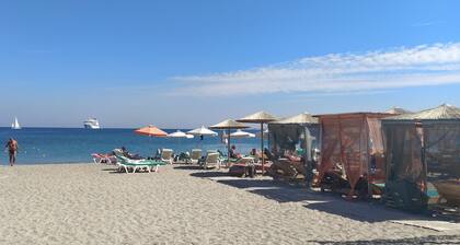 Bright apartment just a minute from the beach