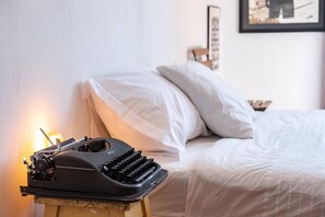 1 habitación, tabla de planchar con plancha, internet y ropa de cama 