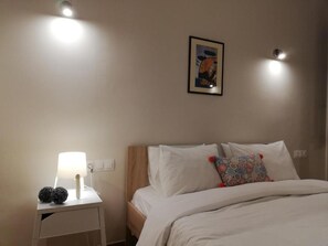 2 bedrooms, in-room safe, iron/ironing board, WiFi