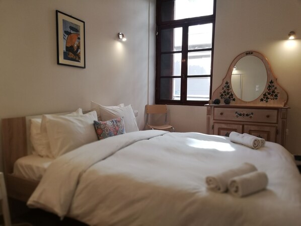 2 bedrooms, in-room safe, iron/ironing board, WiFi