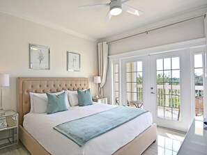 3 chambres, fer et planche à repasser, draps fournis