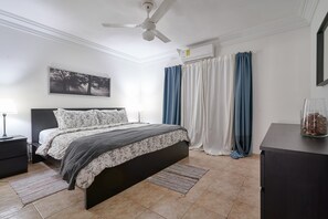 3 chambres, fer et planche Ă repasser, Wi-Fi, draps fournis