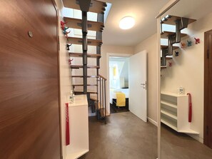 2 chambres, bureau, espace de travail pour ordinateur portable