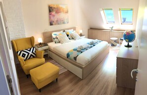 2 Schlafzimmer, Schreibtisch, laptopgeeigneter Arbeitsplatz