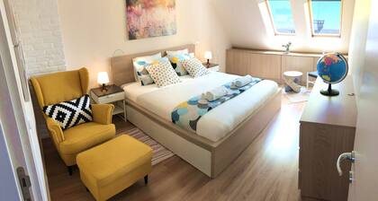 Unique Luxurious Jacuzzi PENTHOUSE DUPLEX in City Center! 2 BATHS! Free PARKING!