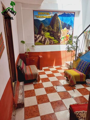 Flat-screen TV - Ukumari B&B (Cusco)