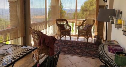 Casa Alegria, huvila, josta on näkymät vuorille ja järvelle, rauhallisella paikalla Alc