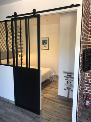 1 غرفة نوم وواي فاي مجانًا وملاءات أسرّة