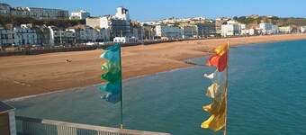 Maravilhoso Apartamento de 2 Quartos Self Catering com Vistas do mar e do País