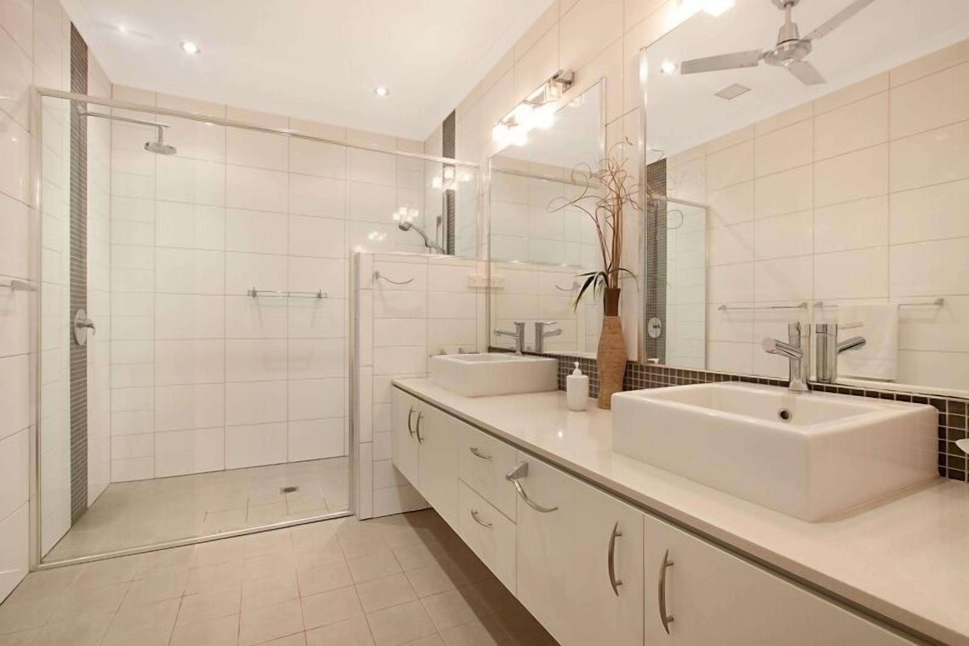 4 Bedroom House with Private Pool | Bathroom | Shower, rainfall showerhead, towels, soap