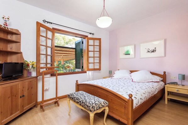 5 chambres, fer et planche à repasser, Wi-Fi, literie fournie
