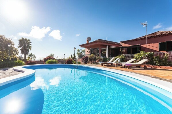 Pool - Home2Book Luxury Villa Luna de Tacoronte Pool (San Cristóbal de La Laguna)