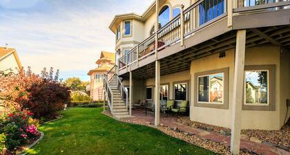 Levitä mukavuussviitissä, jossa on zen-puutarha