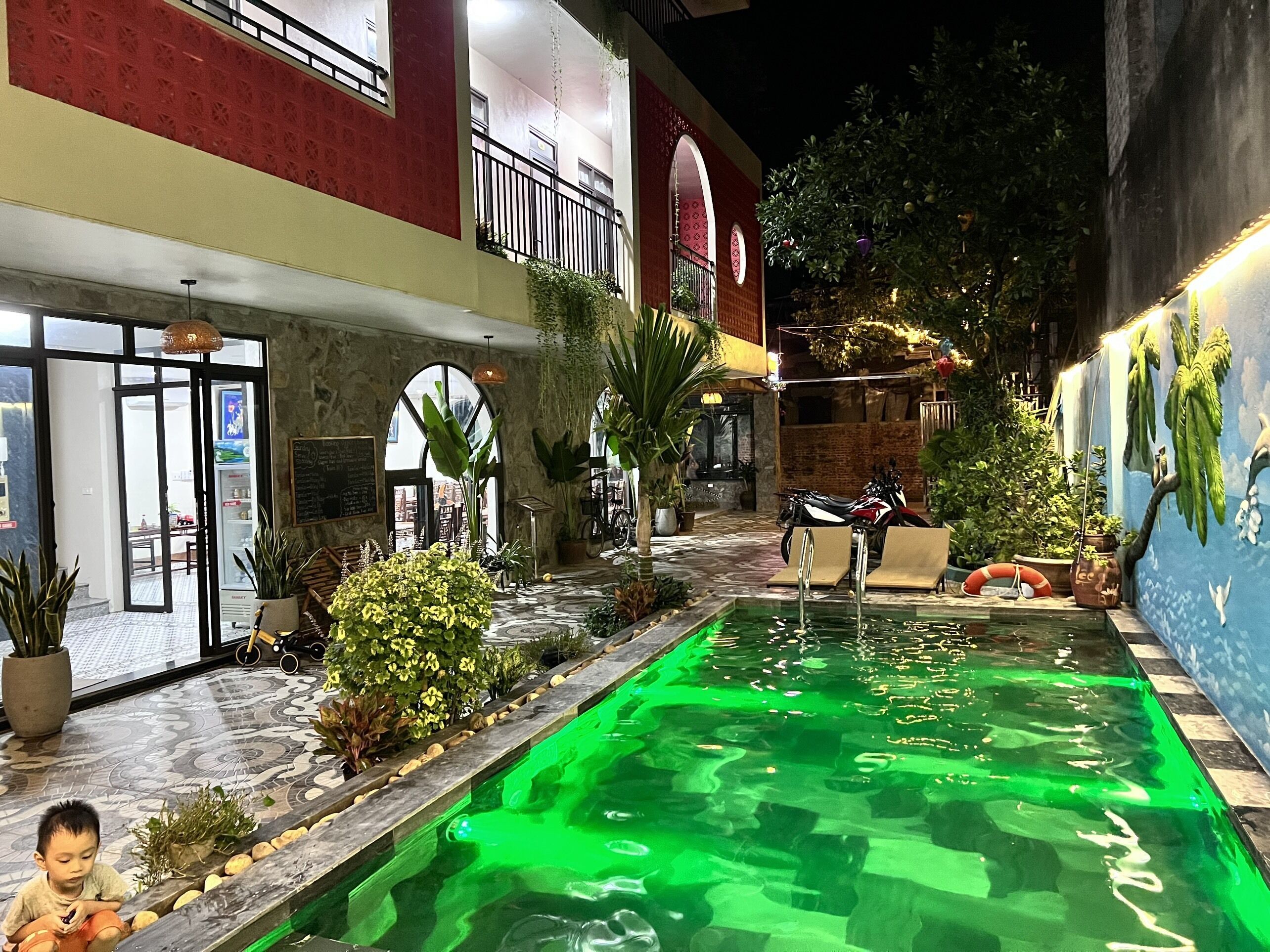 Outdoor pool, open 7:00 AM to 10:00 AM, sun loungers