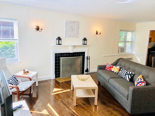 Unit1 GR8 LOCATION mins to Longwood Medical Area, BC, BU, HarvMedSchool SPACIOUS