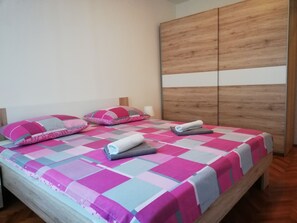 2 habitaciones, wifi y ropa de cama 