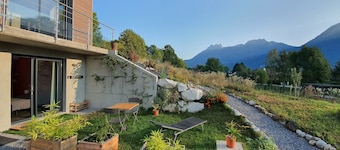 Studio au calme avec jardin et vue montagne - Lac d'Annecy