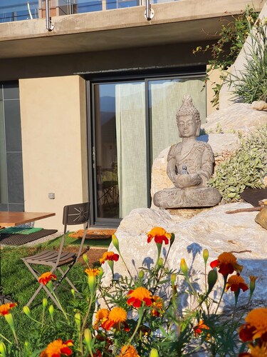 Quiet studio with garden and mountain views - Lake Annecy